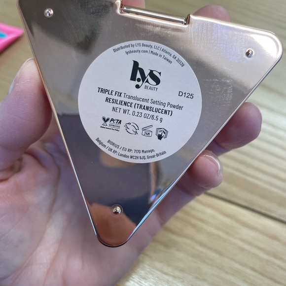 lys Triangular Rose Gold Compact new - Picture 2 of 3